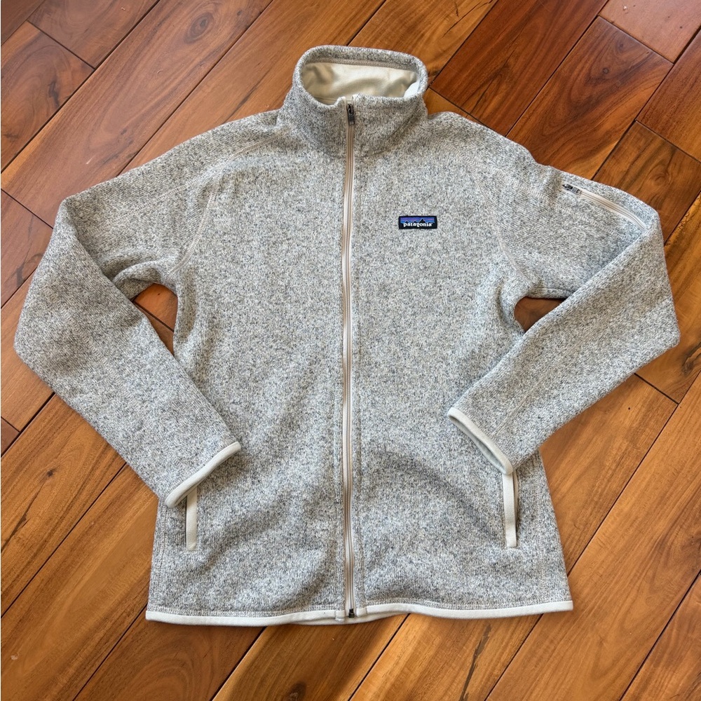 GUC Patagonia Women's Better Sweater Fleece Jacket - Tan; Size Medium